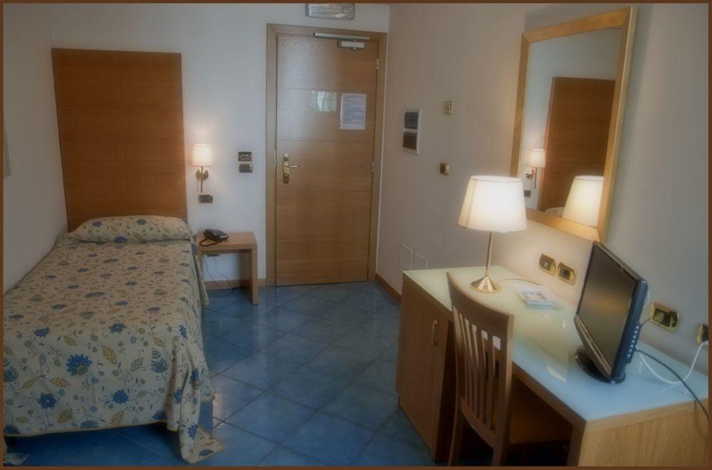 City Hotel Casoria Kültér fotó