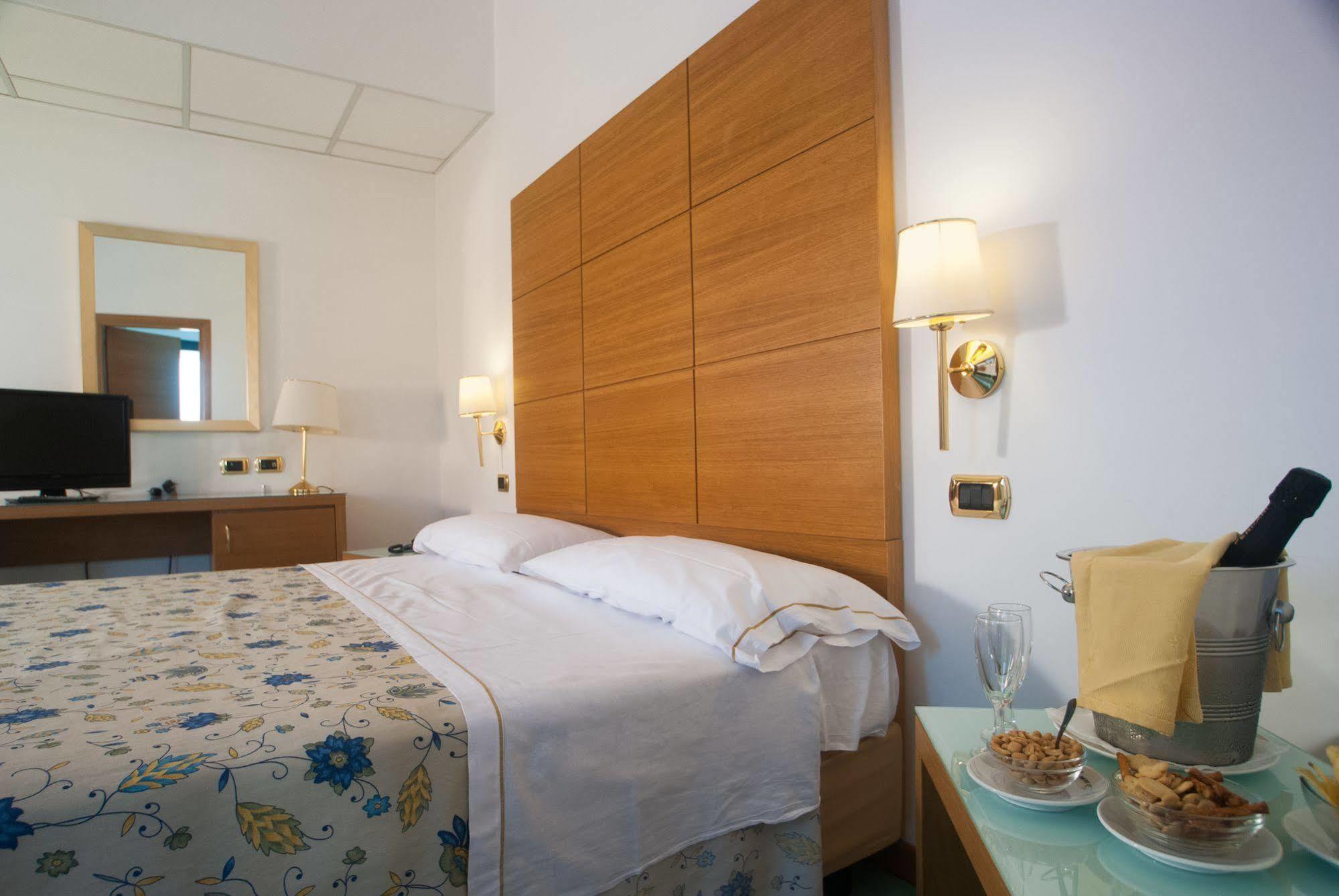 City Hotel Casoria Kültér fotó