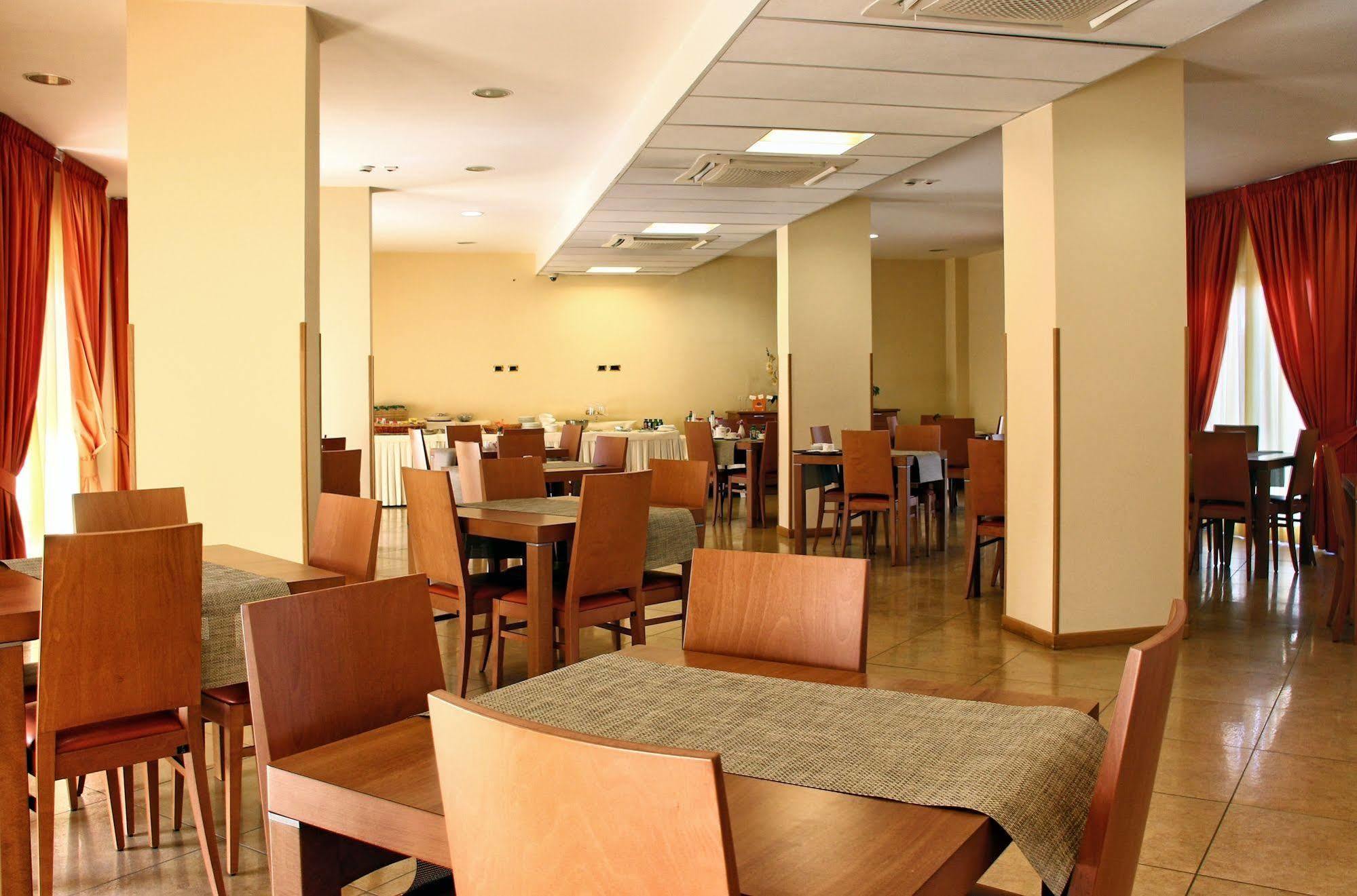 City Hotel Casoria Kültér fotó